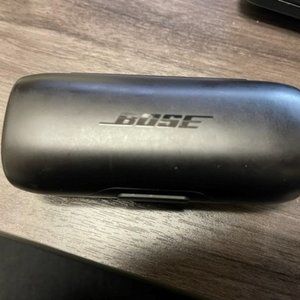 Bose SoundSport Free Black Wireless Earbuds IMPORTANT -  (See Description!)